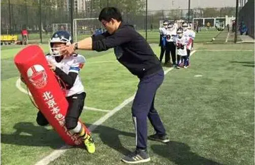 如何利用防守训练提升比赛中的自信心_1